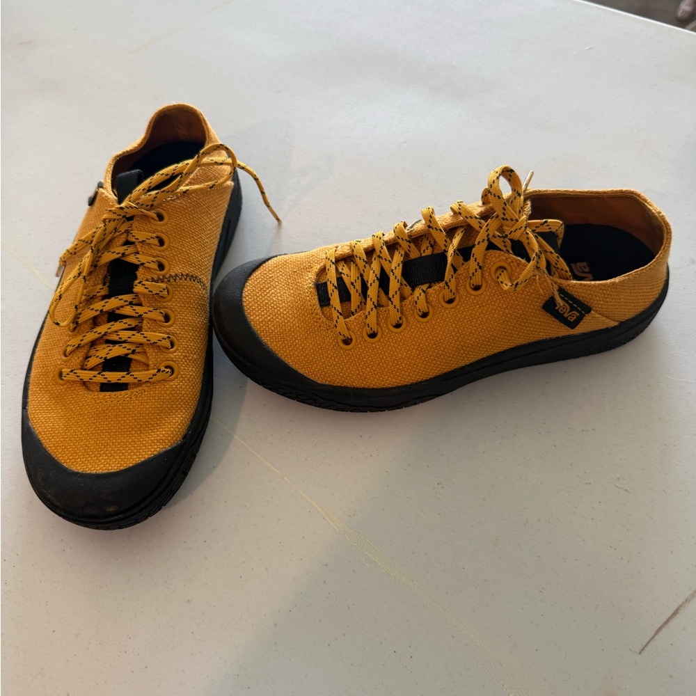 Yellow Canvas teva Casual Sneakers